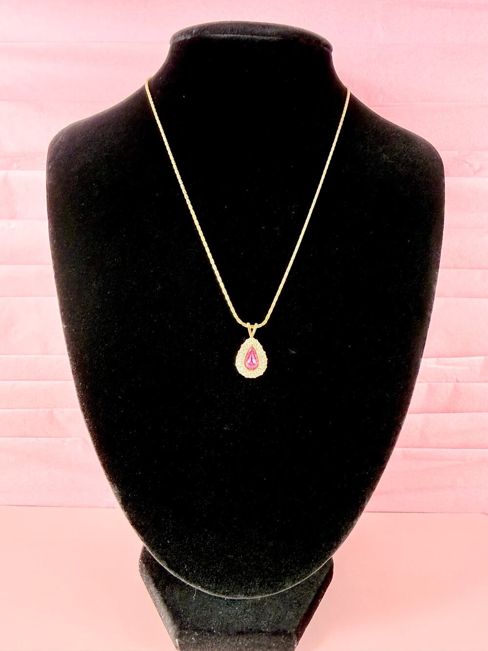 1980s Vintage Avon Tear Drop Dark Pink Crystal Pendant 16" Gold Tone Necklace
